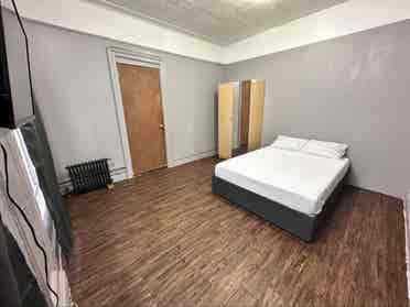 Bedroom Available in the Bronx