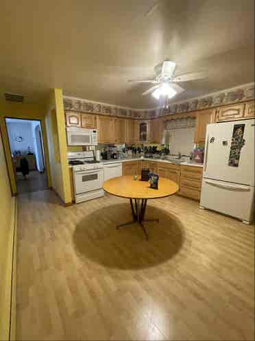 Room available in great location,