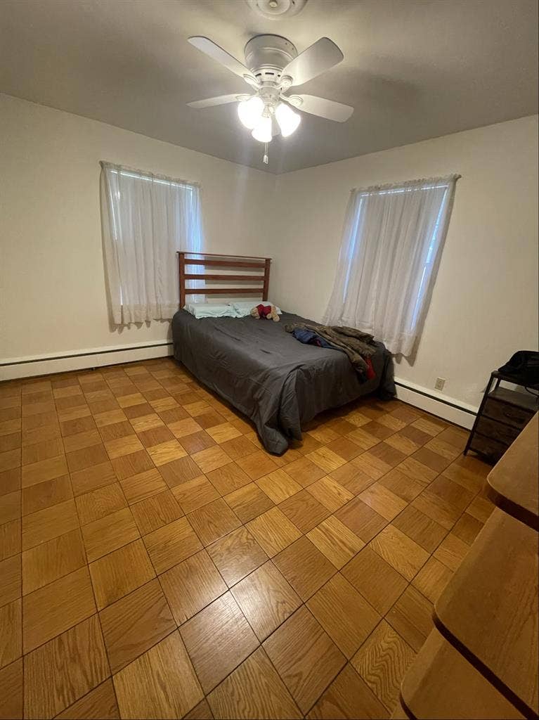 Room available in great location,