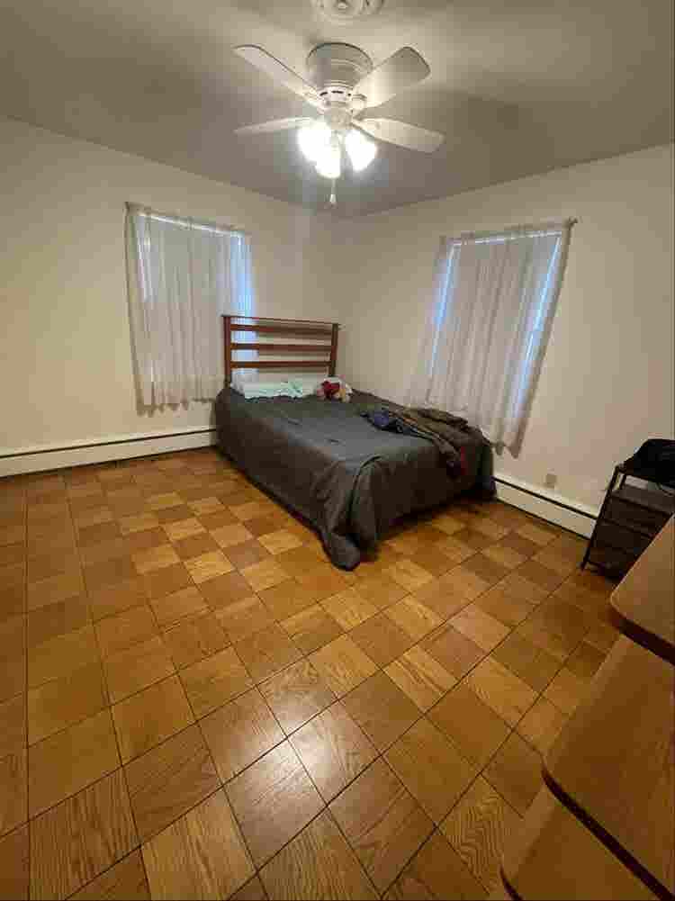 Room available in great location,