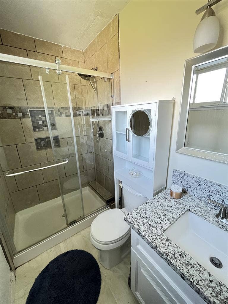 Amazing Room!! Private Bathroom!