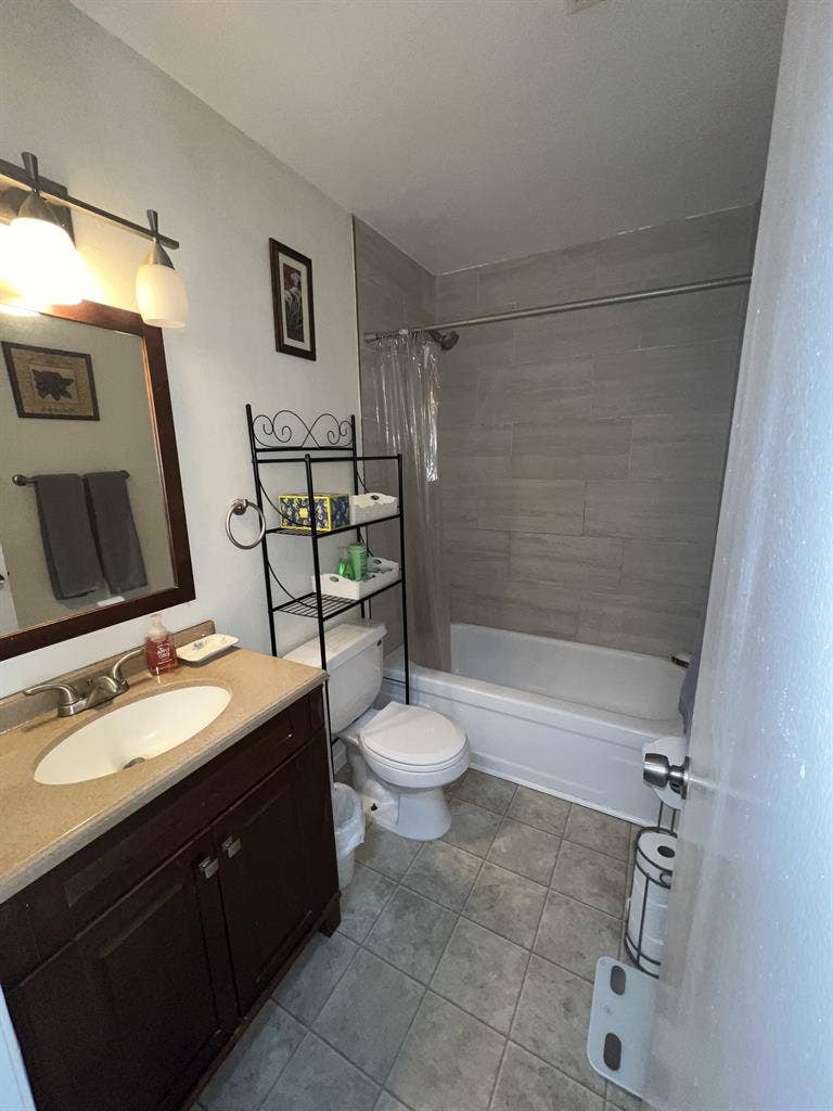 Amazing Room!! Private Bathroom!