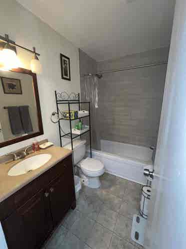 Amazing Room!! Private Bathroom!