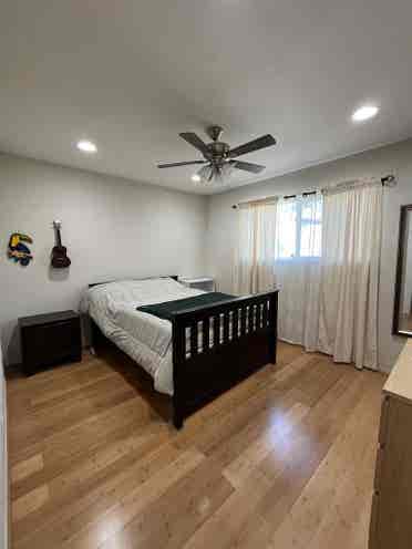 Amazing Room!! Private Bathroom!
