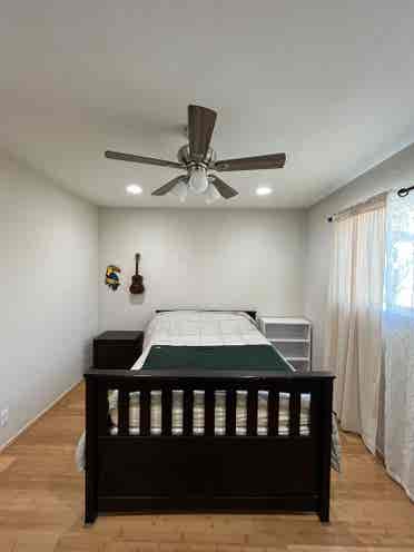 Amazing Room!! Private Bathroom!