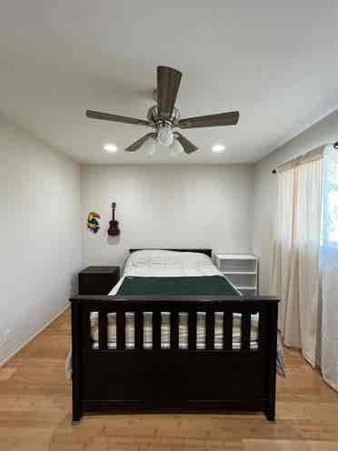 Amazing Room!! Private Bathroom!