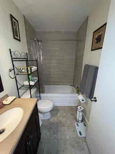 Amazing Room!! Private Bathroom!