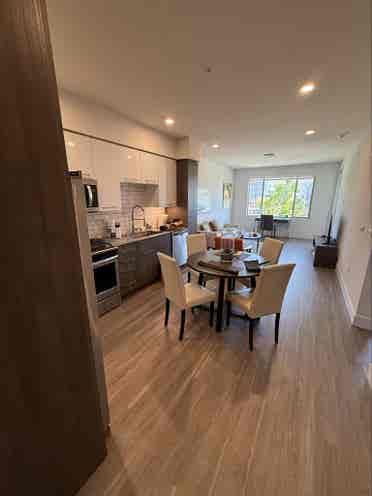 Upscale 
Room in Fremont