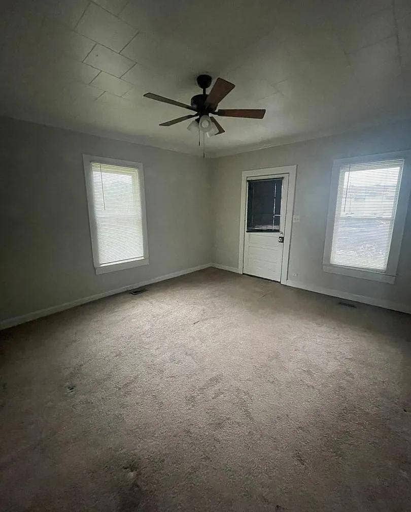 Available for immmediate move in