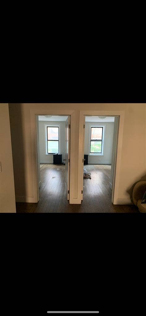 Upper East side room near trains!