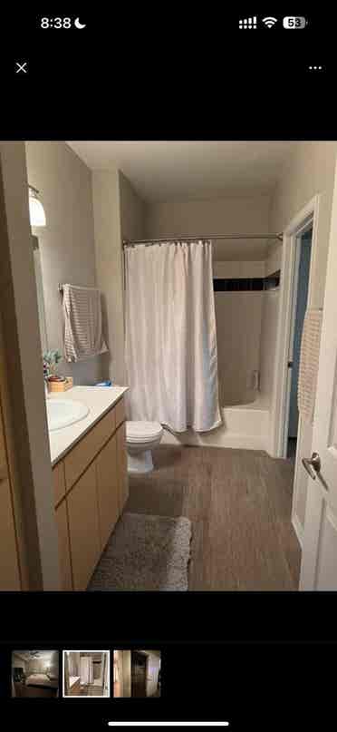 $ LARGE LUXURY ROOM W/IN CLOSET