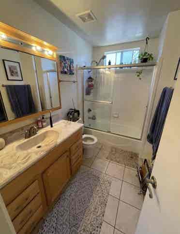 Room for rent- close to beach