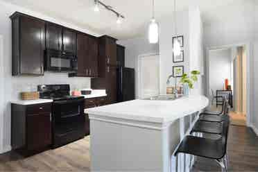 Subletting student living midtown