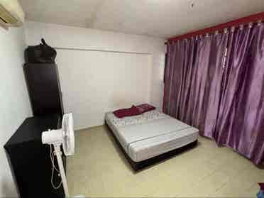 Room for females / couples (North)