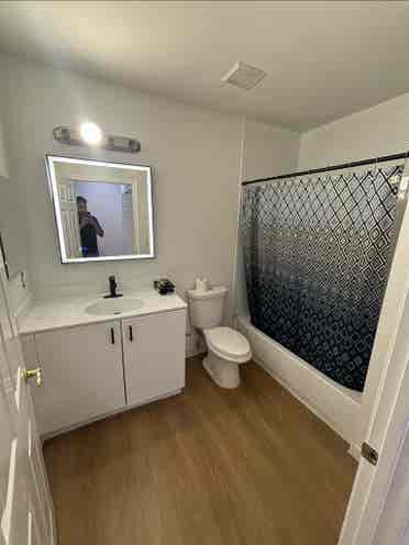 2 Fully Furnished Rooms for Rent!