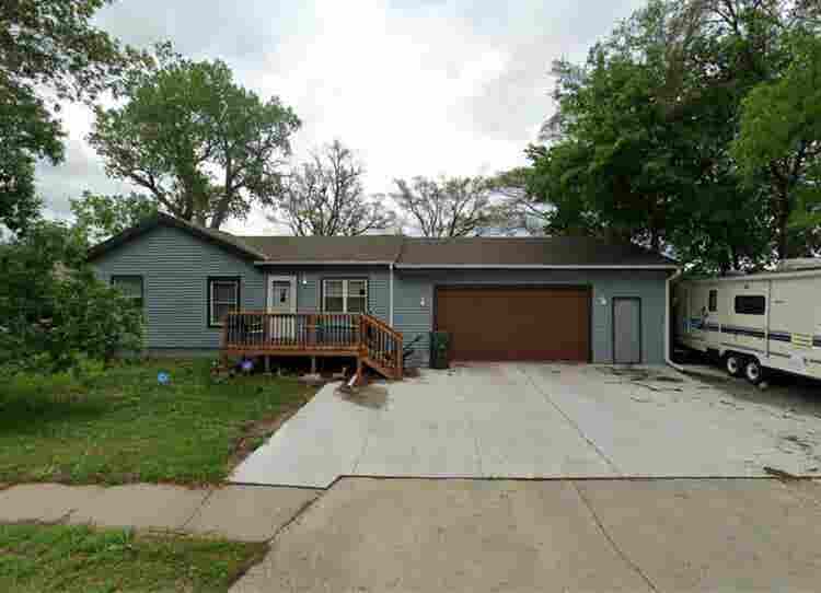 Looking for a roommate, Omaha NE