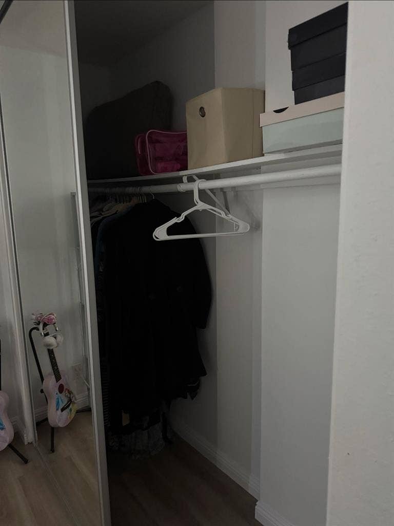 Room for rent with shared bathroom