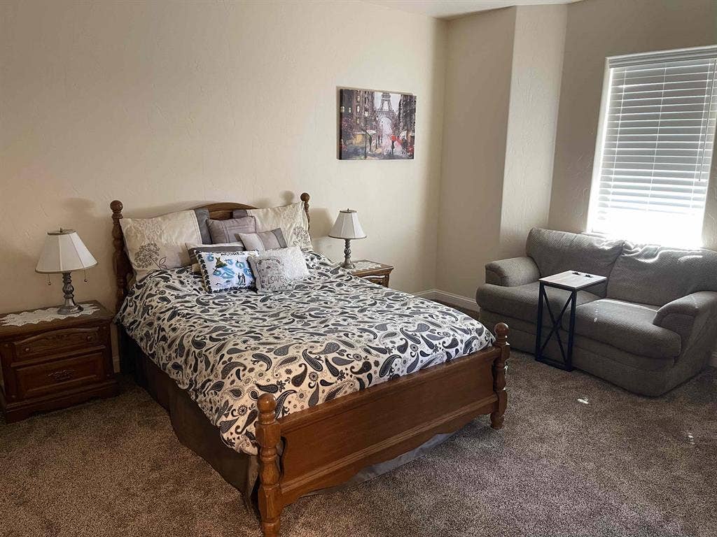 Private room + private bathroom