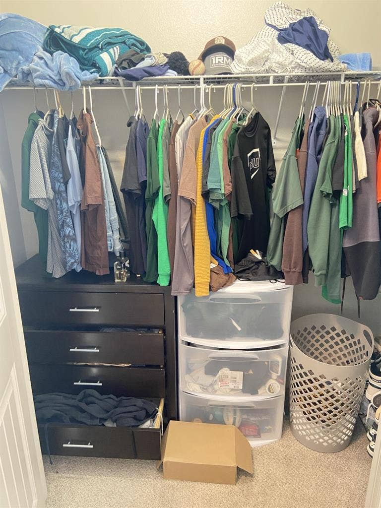 Upstairs Furnished 1 BR Apt w/ Bath