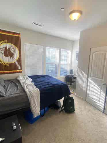 Upstairs Furnished 1 BR Apt w/ Bath