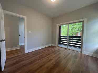 Private bdrm w priv bath-util incl