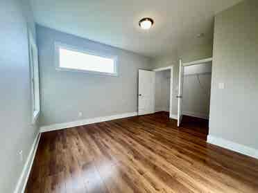 Private bdrm w priv bath-util incl