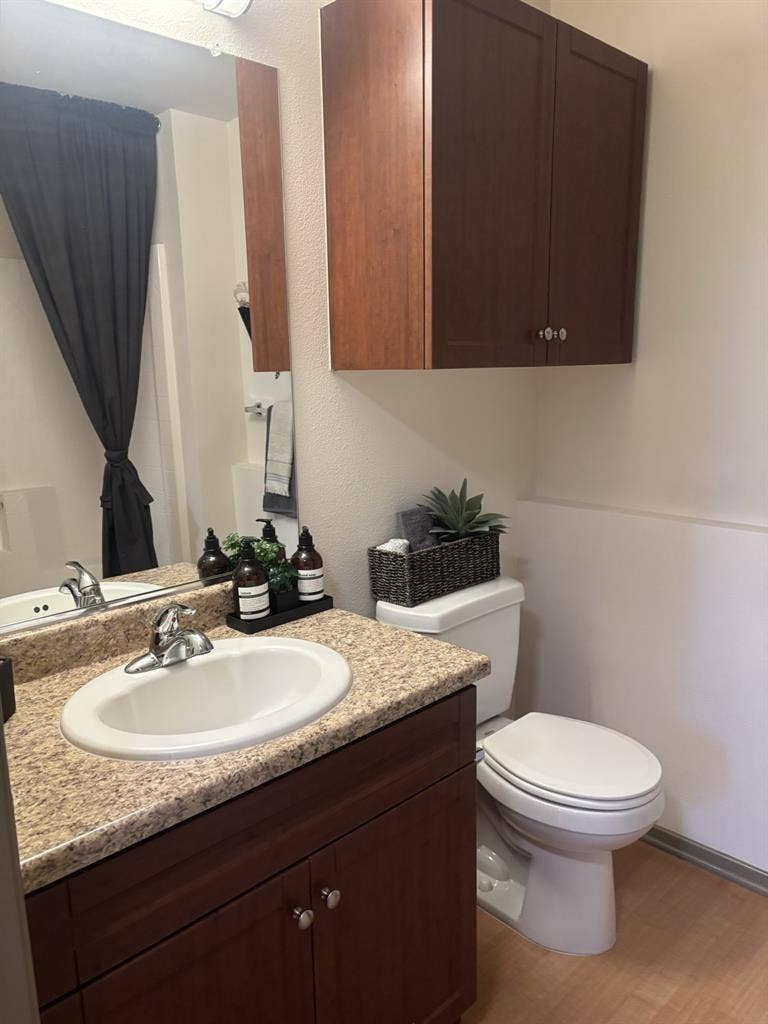 Looking for Roommate/sub-letter