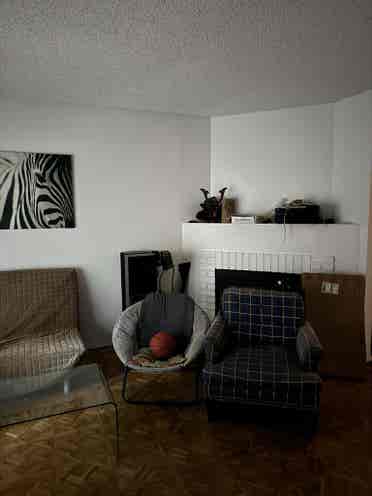 1 room for rent in 3br apartments