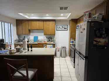 1 room for rent in 3br apartments