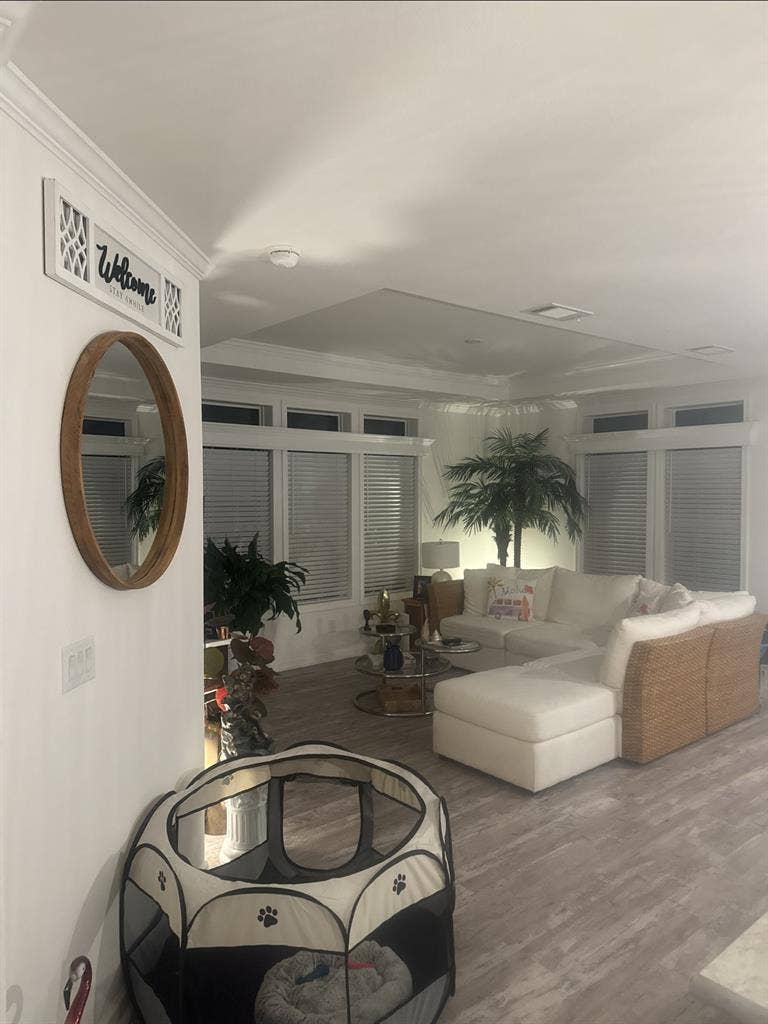 Furnished Bedroom Near Beaches