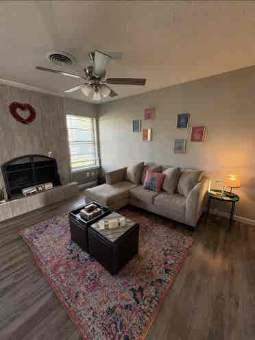 more girl roomate(s) Needed!