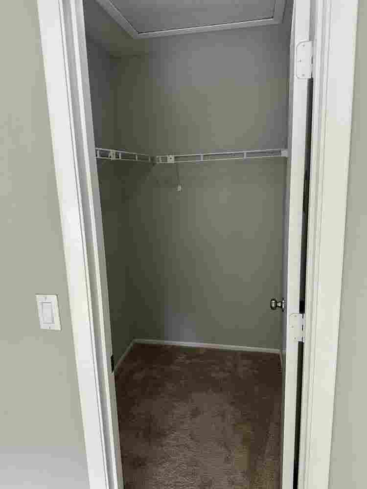Room for immediate move in