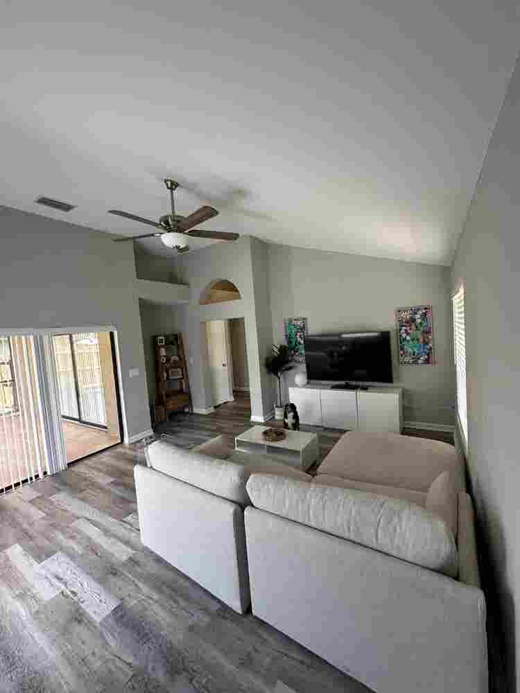 Room for immediate move in