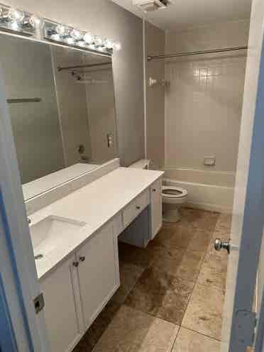 Room for immediate move in