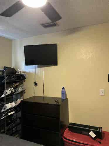 Room for rent in quiet location