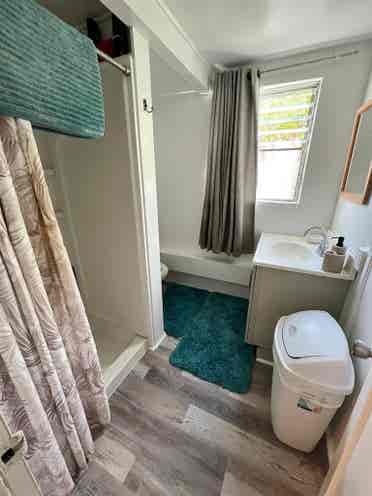 Room w/Private Entrance - Pets OK