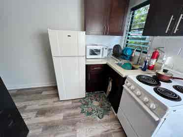 Room w/Private Entrance - Pets OK