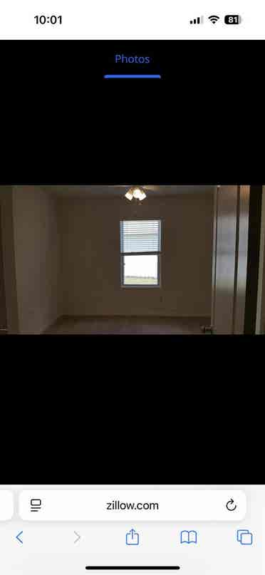 Looking for a roomate