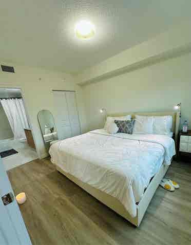 MASTER ROOM Available