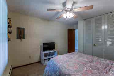 Marcy Holmes, September 1st move-in