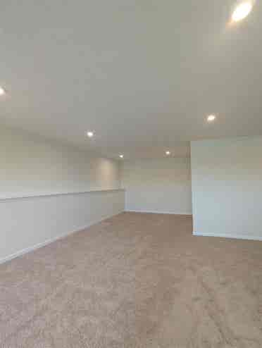 Private Room/bath, Livngrm & Garage