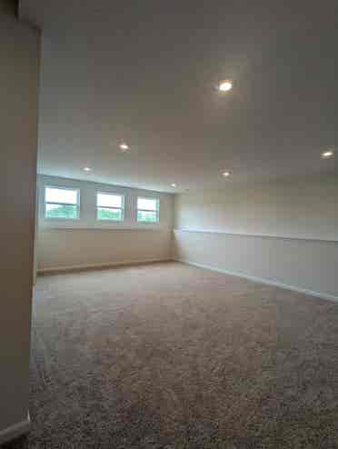 Private Room/bath, Livngrm & Garage