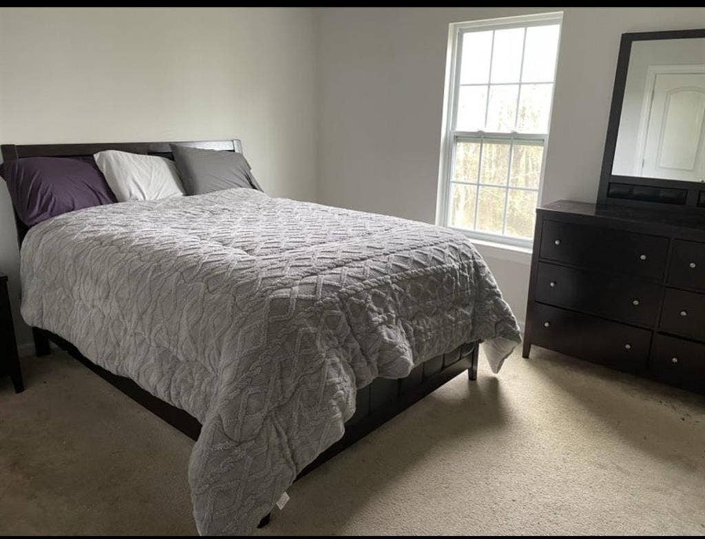Room for Rent in Upscale Community