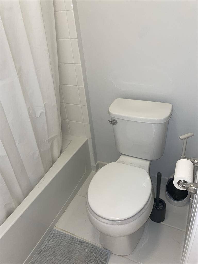 Room for Rent in Upscale Community