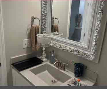 Clean room for rent in townhome