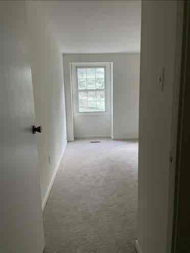 Lakeside room for rent