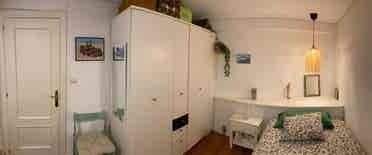 Room for Rent Near Plaza Unamuno