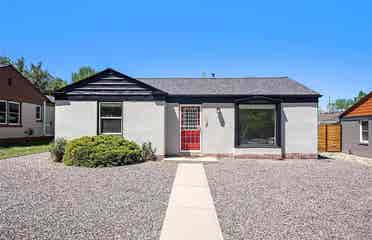 Charming Home Near Colfax