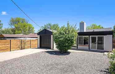 Charming Home Near Colfax