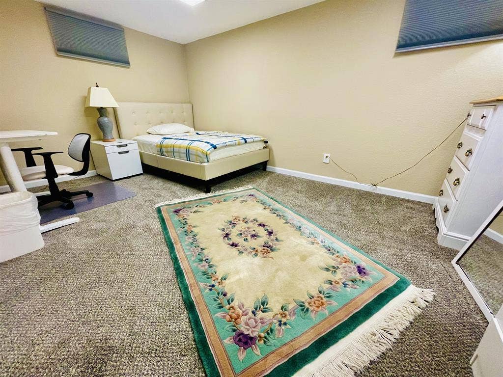 Furnished  bath for rent
